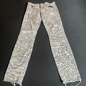 Guess 1981 Brittney Skinny Ankle Length Animal Print Distressed Jeans Size 24